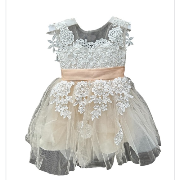Elegant Lace Flower Girl Dress